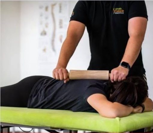 Leiden Sie unter Schmerzen? Dann besuchen Sie die Physiotherapie Tobias Straub in Rottenburg am Neckar! Unser Team erfahrener Physiotherapeuten hilft Ihnen, Ihre Schmerzen zu lindern und Ihre Beweglichkeit zu verbessern. [Logo der Physiotherapie Tobias Straub] #physiotherapie #schmerzen #gesundheit #bewegung #rottenburgamneckar